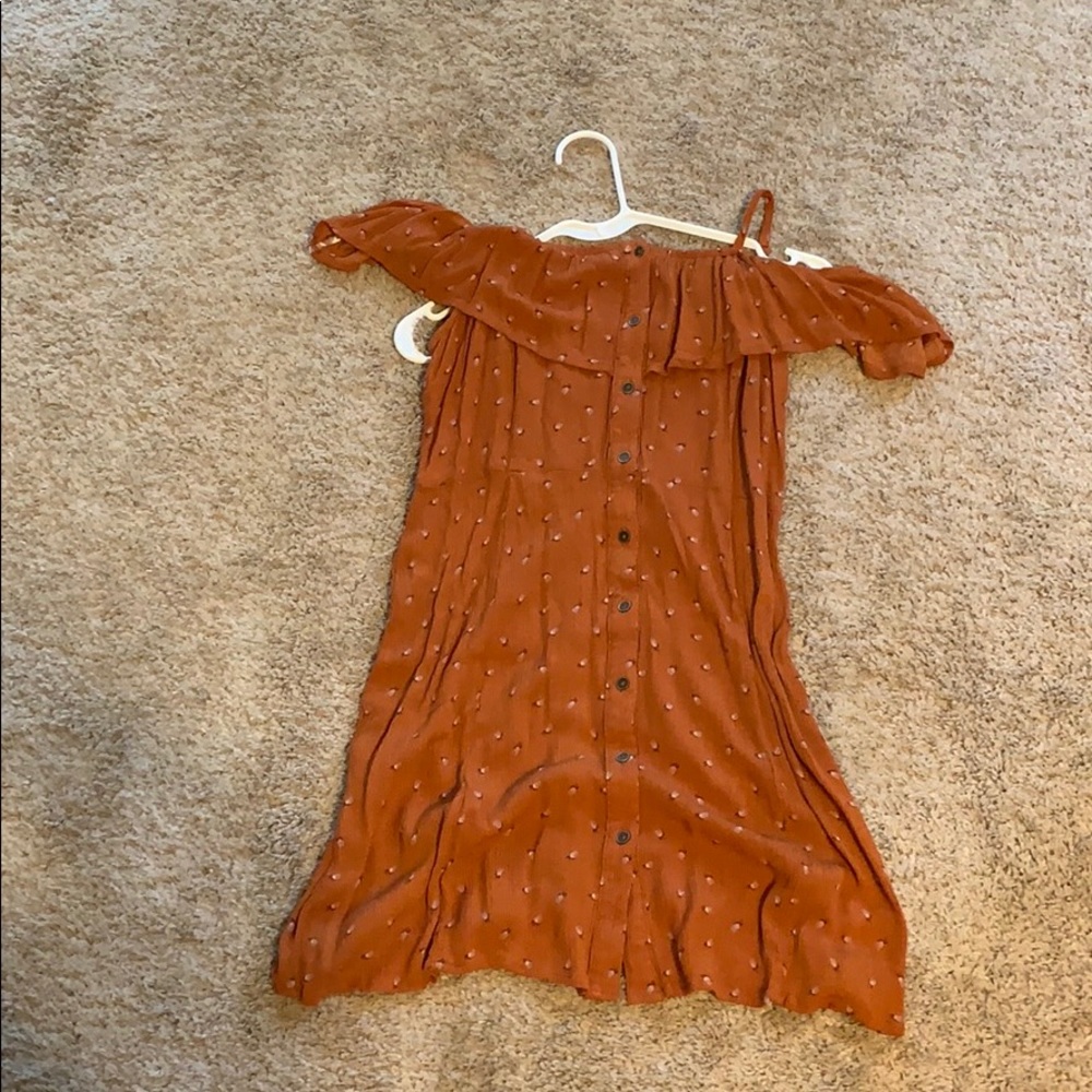 Fall dress. Comes off the shoulders